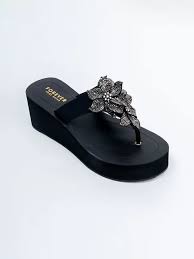 Forever Shoe Bazar Rhinestone Platform Heels Black Size 8