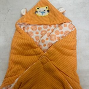 Private Label Kids Baby Blankets New Born Pack of Hooded Supersoft Durable 3 Layered Quilt Blanket For Baby Boy and Baby Girl Yellow