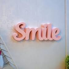 Wooden Carved Smile Decent Attractive Table Decor For Home