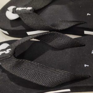 Men Black Slipper Size 7