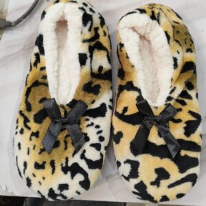 Ultra Thick Fuzzy Grip Socks Skid Slipper Socks Unisex Free Size Multicolor Size 37 To 41