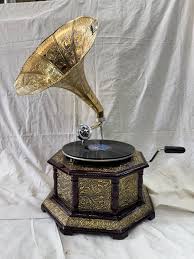 Handicrafts Vintage Royal Octagon Artisan Brass And Wood Gramophone